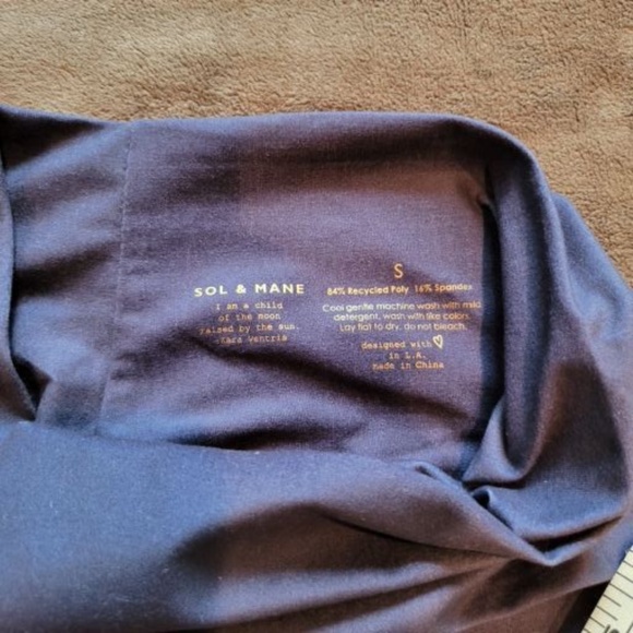 Sol and Mane Whispy Waves Liquid Blue Leggings Size S - Picture 5 of 8